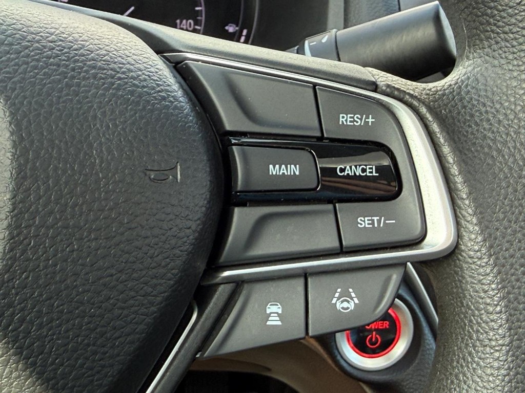 Honda Accord Hybrid Vehicle Full-screen Gallery Image 15