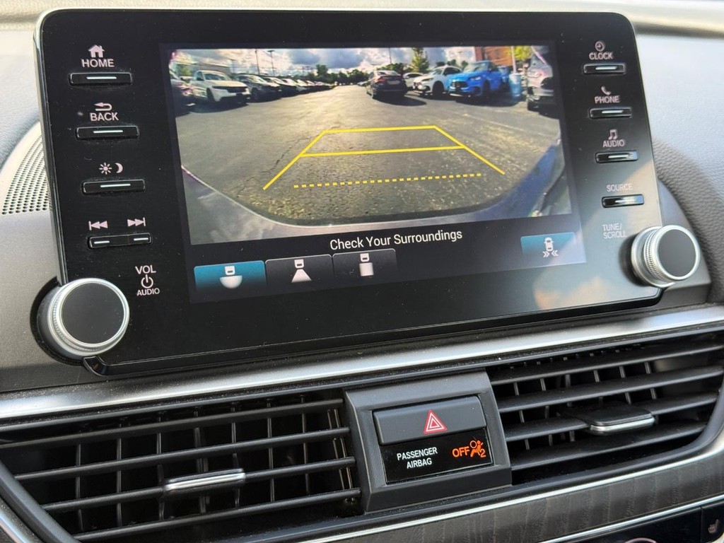 Honda Accord Hybrid Vehicle Full-screen Gallery Image 17