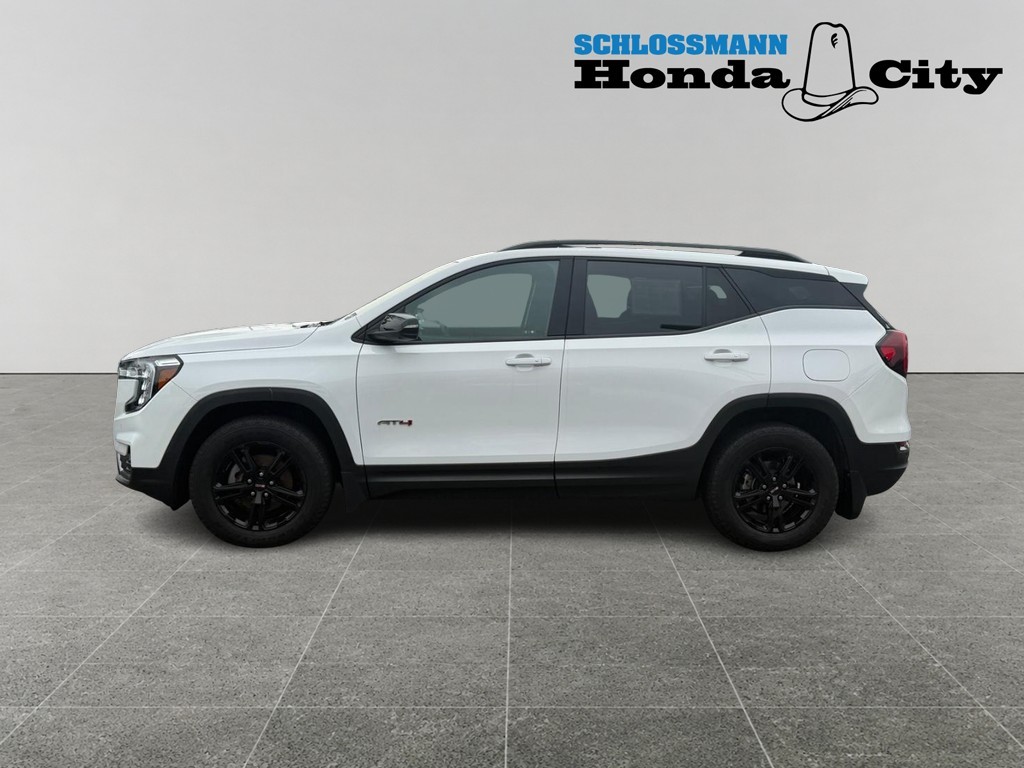 GMC Terrain Vehicle Full-screen Gallery Image 02