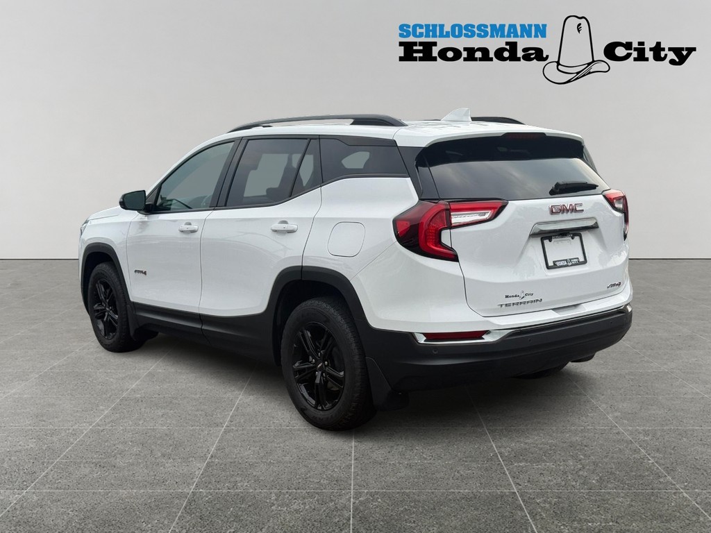 GMC Terrain Vehicle Full-screen Gallery Image 03