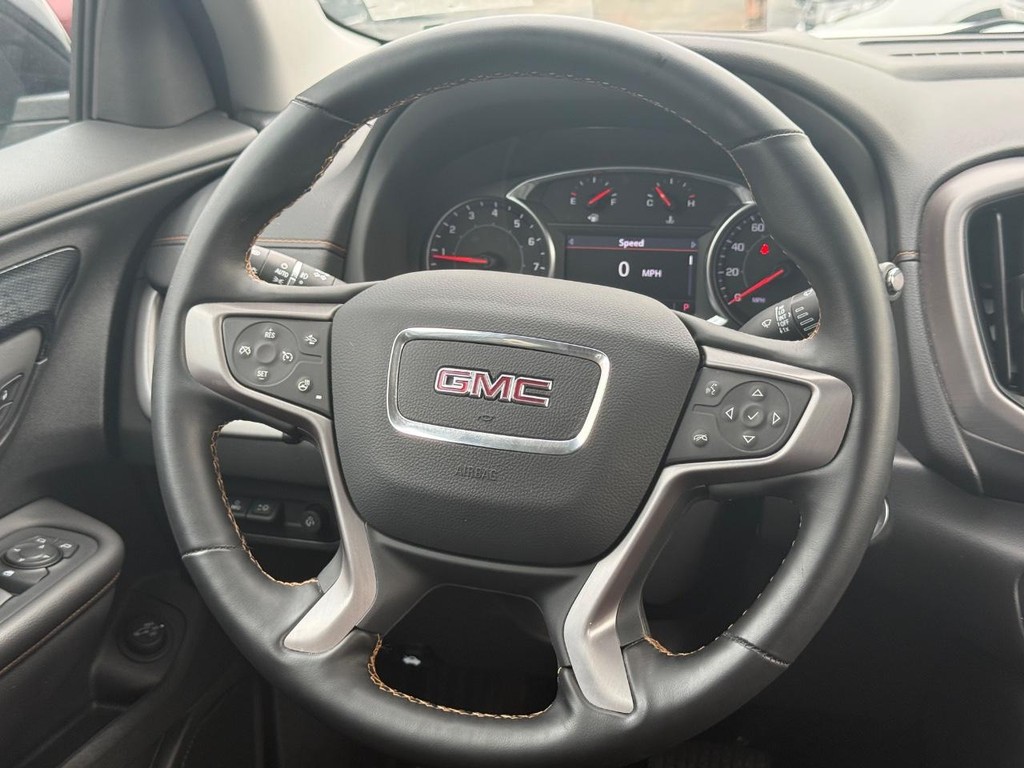 GMC Terrain Vehicle Full-screen Gallery Image 13