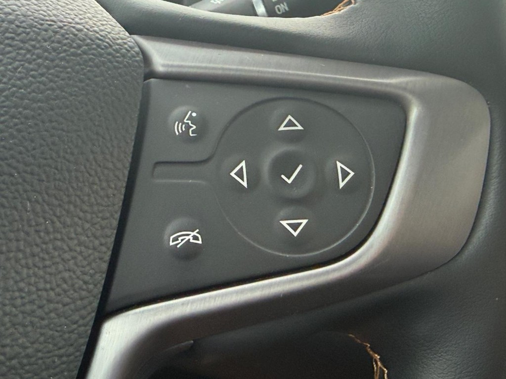 GMC Terrain Vehicle Full-screen Gallery Image 15