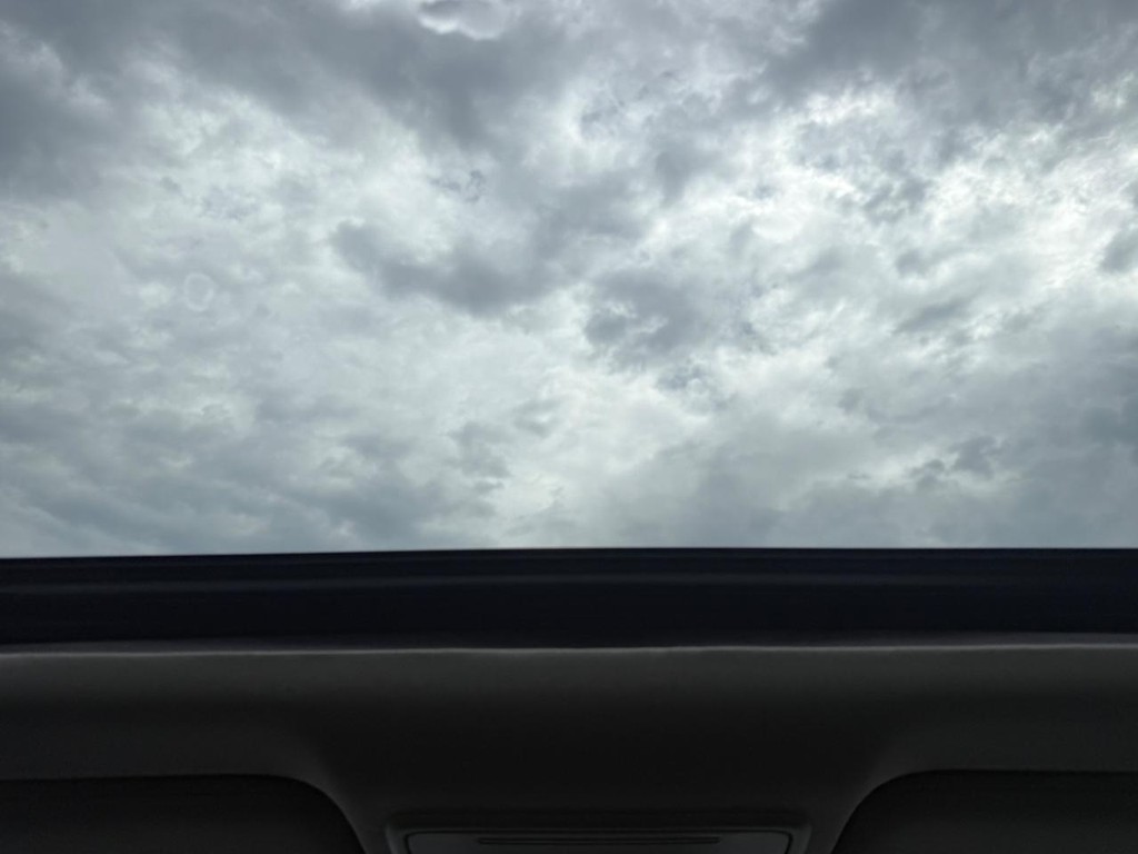 Honda Accord Sedan Vehicle Full-screen Gallery Image 12