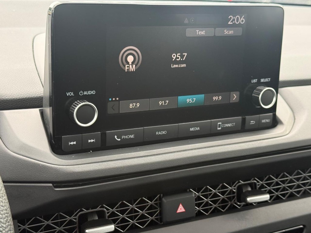 Honda Accord Sedan Vehicle Full-screen Gallery Image 17