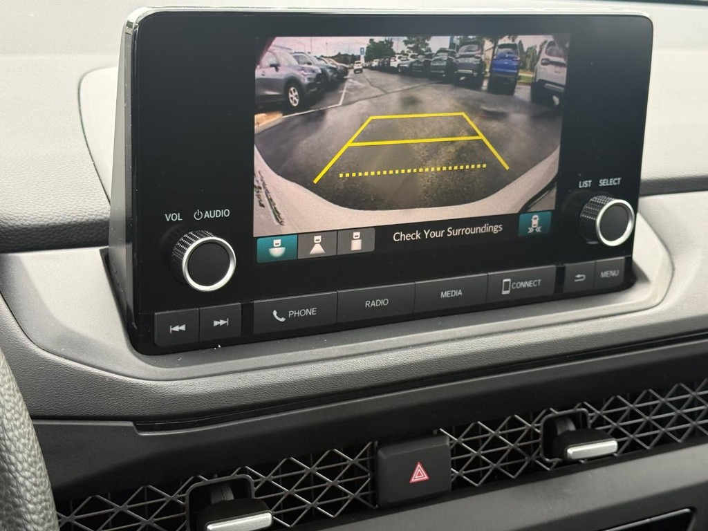 Honda Accord Sedan Vehicle Full-screen Gallery Image 18
