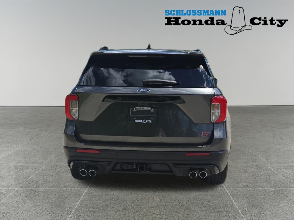Ford Explorer Vehicle Full-screen Gallery Image 10