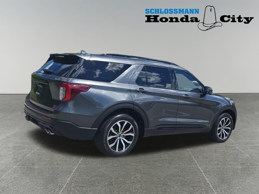 Ford Explorer Vehicle Full-screen Gallery Image 11