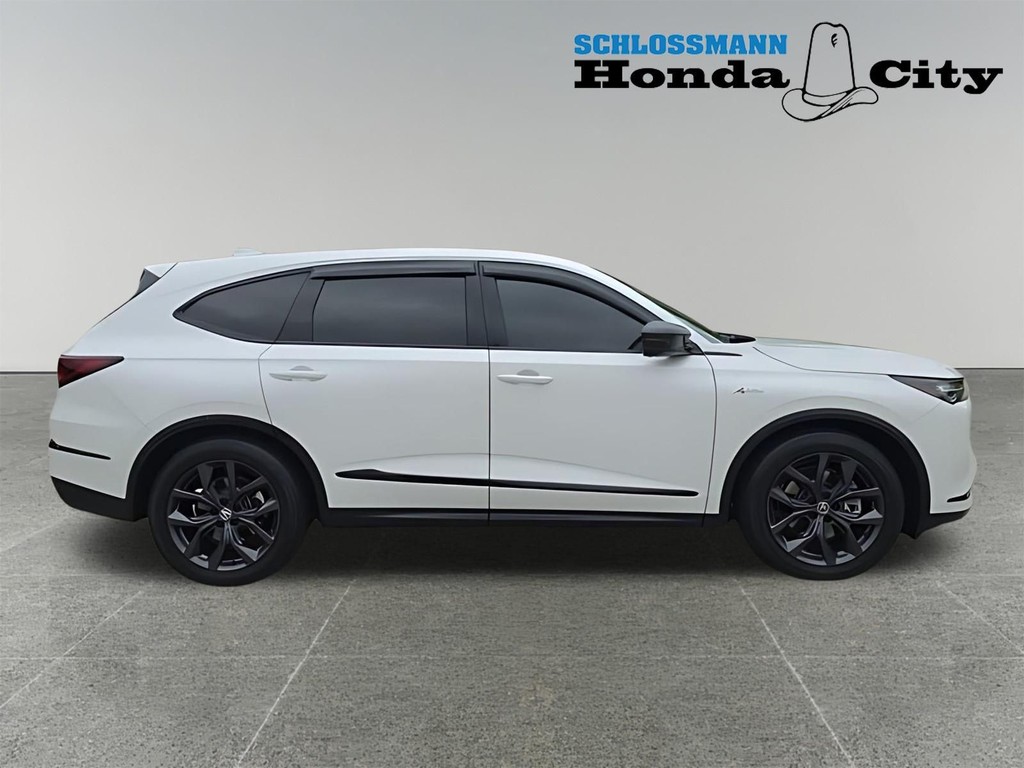 Acura MDX Vehicle Full-screen Gallery Image 13