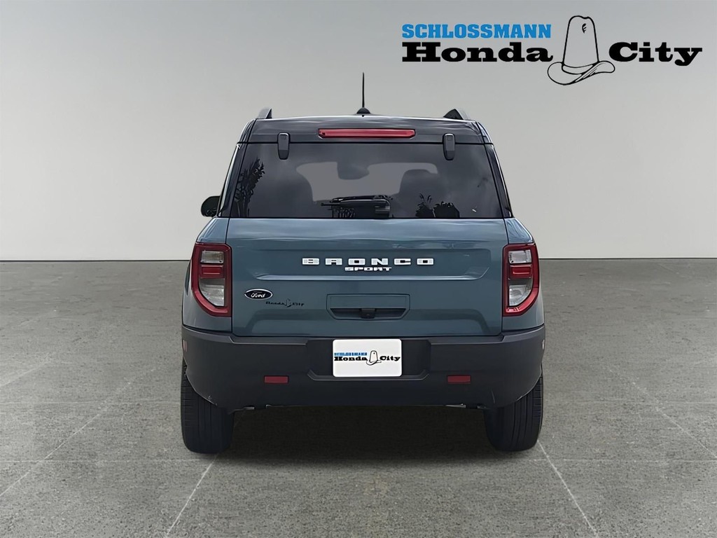 Ford Bronco Sport Vehicle Full-screen Gallery Image 11