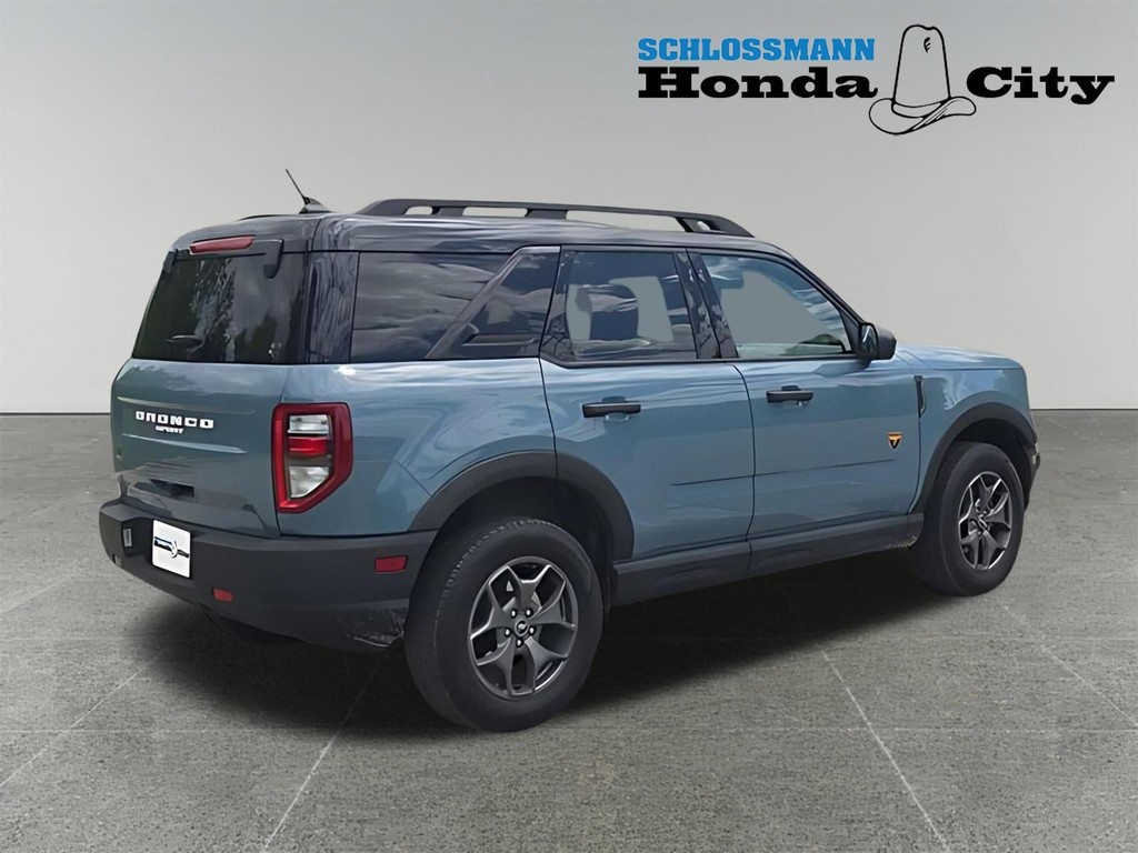 Ford Bronco Sport Vehicle Full-screen Gallery Image 12