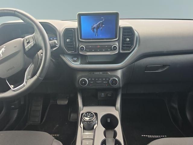 Ford Bronco Sport Vehicle Full-screen Gallery Image 06