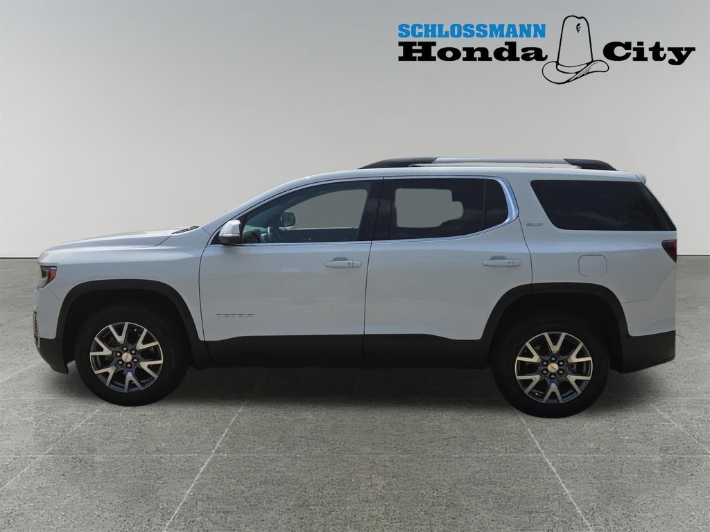 GMC Acadia Vehicle Full-screen Gallery Image 02