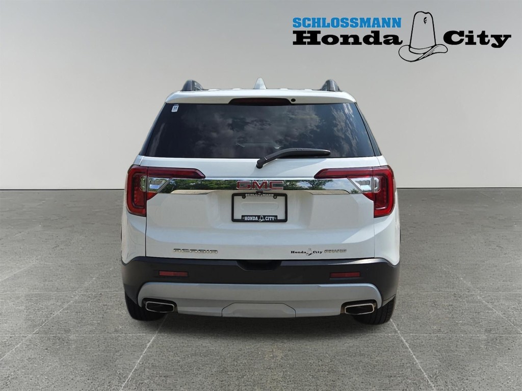 GMC Acadia Vehicle Full-screen Gallery Image 11
