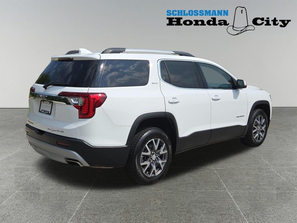 GMC Acadia Vehicle Full-screen Gallery Image 12