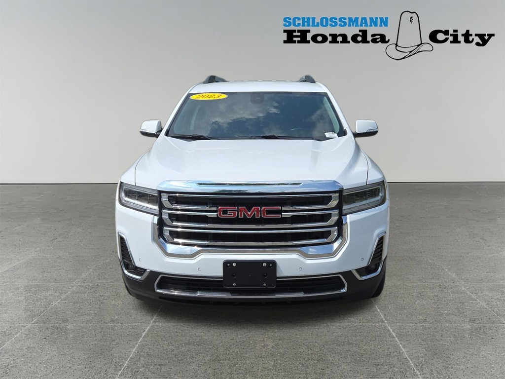 GMC Acadia Vehicle Full-screen Gallery Image 15