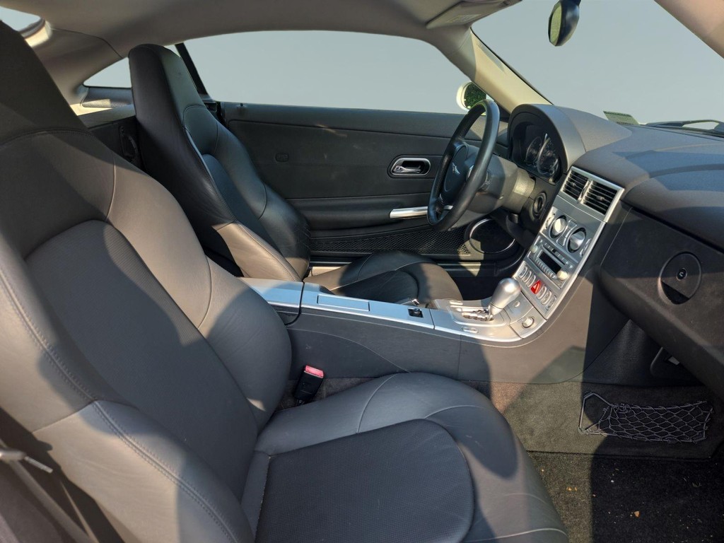 Chrysler Crossfire Vehicle Full-screen Gallery Image 09