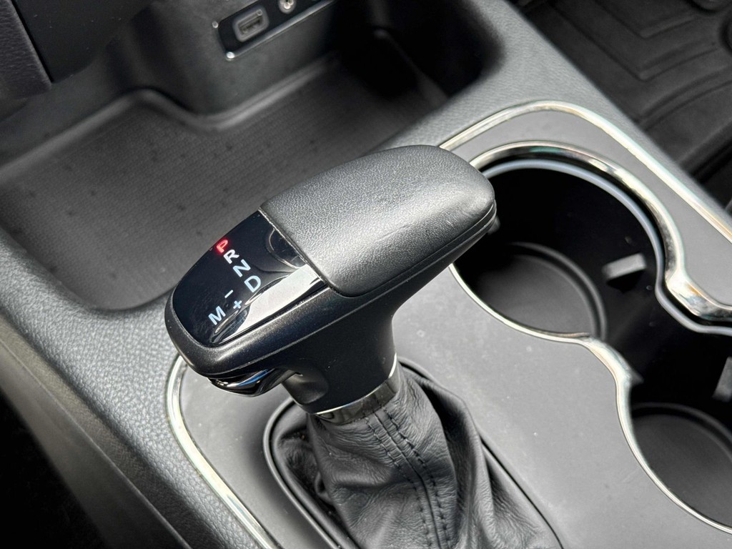 Dodge Durango Vehicle Full-screen Gallery Image 23