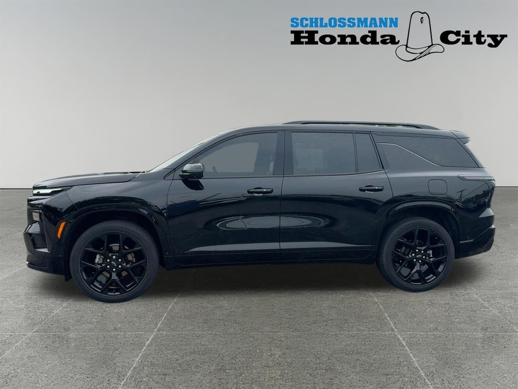 Chevrolet Traverse Vehicle Full-screen Gallery Image 02