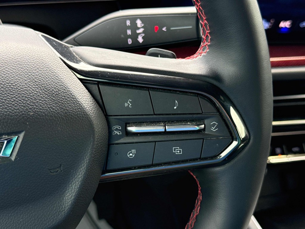 Chevrolet Traverse Vehicle Full-screen Gallery Image 18