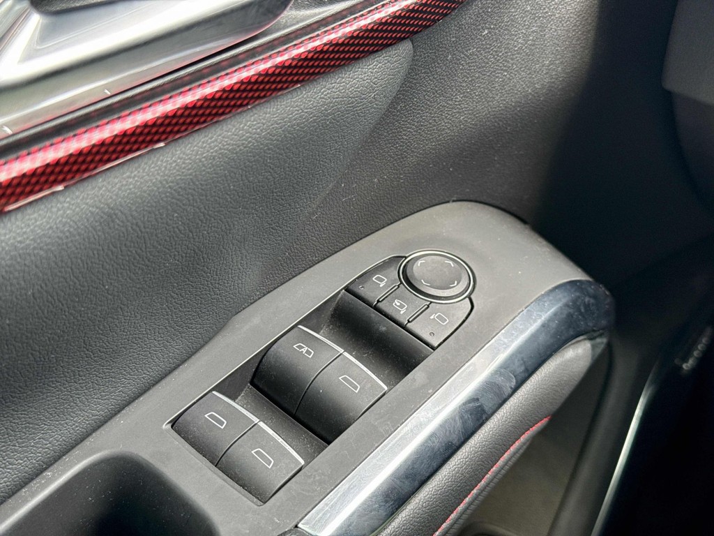 Chevrolet Traverse Vehicle Full-screen Gallery Image 24