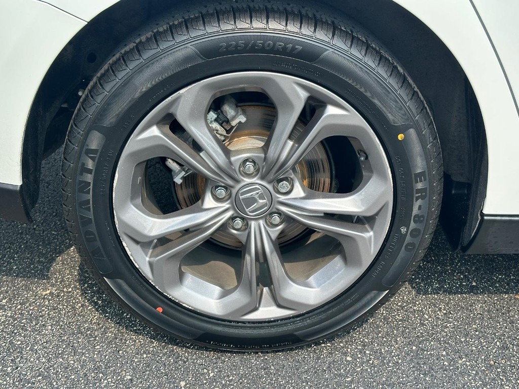 Honda Accord Sedan Vehicle Full-screen Gallery Image 07