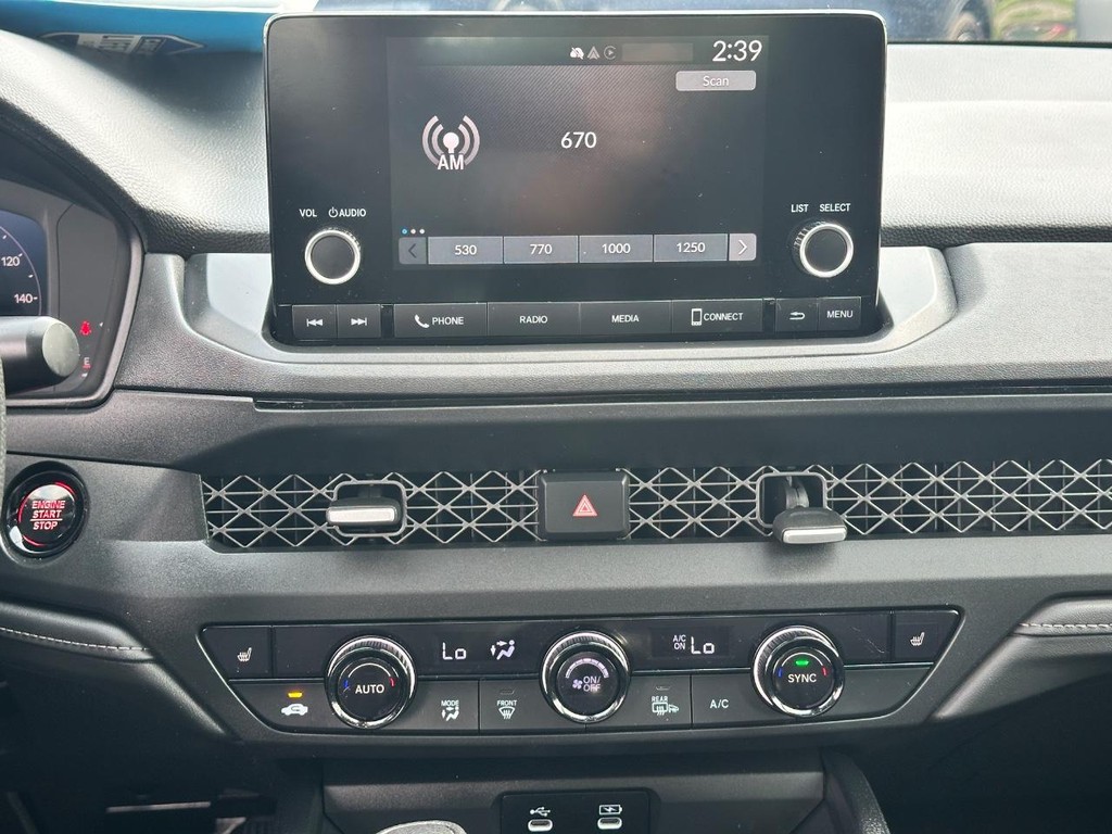 Honda Accord Sedan Vehicle Full-screen Gallery Image 14