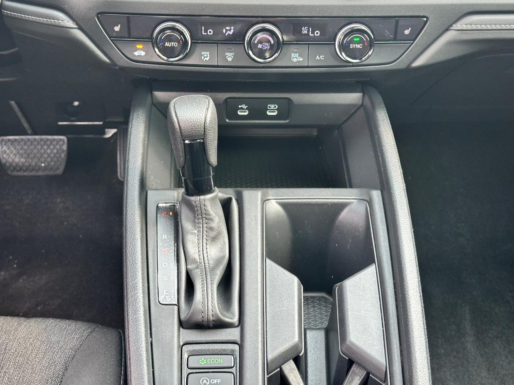 Honda Accord Sedan Vehicle Full-screen Gallery Image 16
