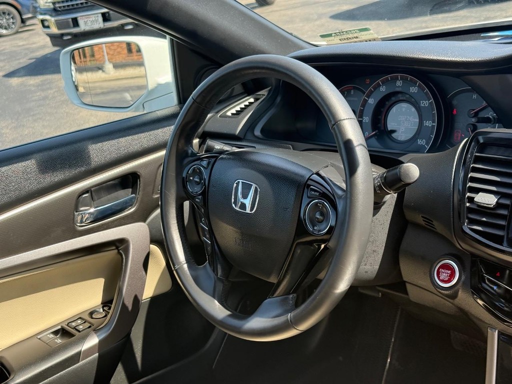 Honda Accord Coupe Vehicle Full-screen Gallery Image 13