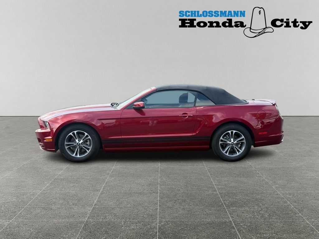 Ford Mustang Vehicle Full-screen Gallery Image 02