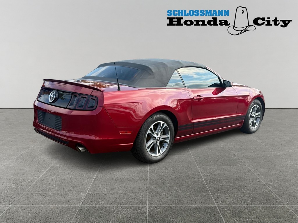 Ford Mustang Vehicle Full-screen Gallery Image 05