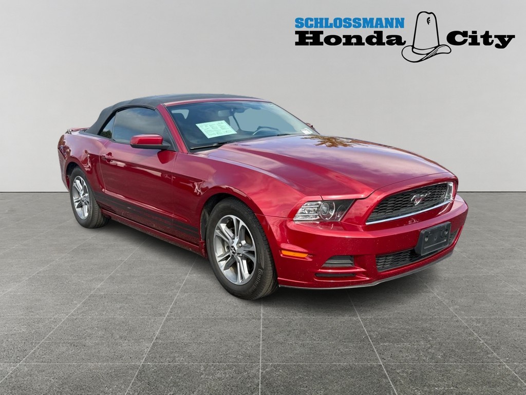 Ford Mustang Vehicle Full-screen Gallery Image 08