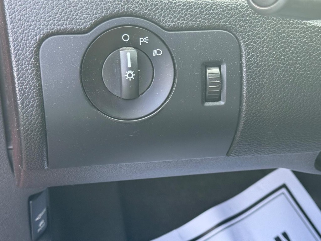 Ford Mustang Vehicle Full-screen Gallery Image 20