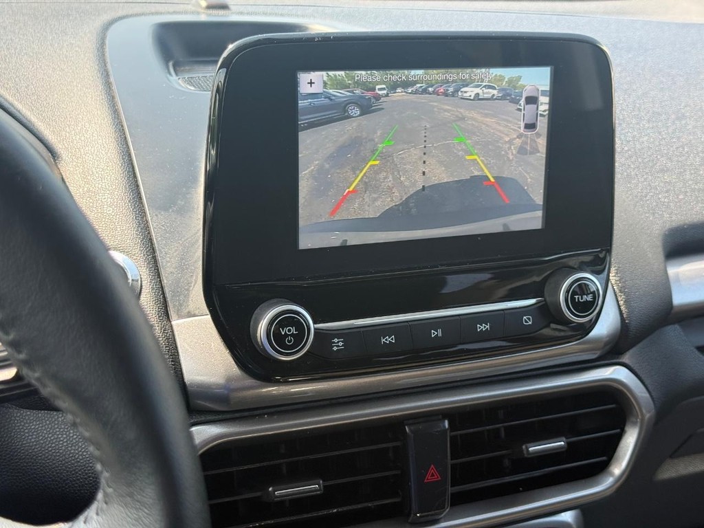 Ford EcoSport Vehicle Full-screen Gallery Image 17