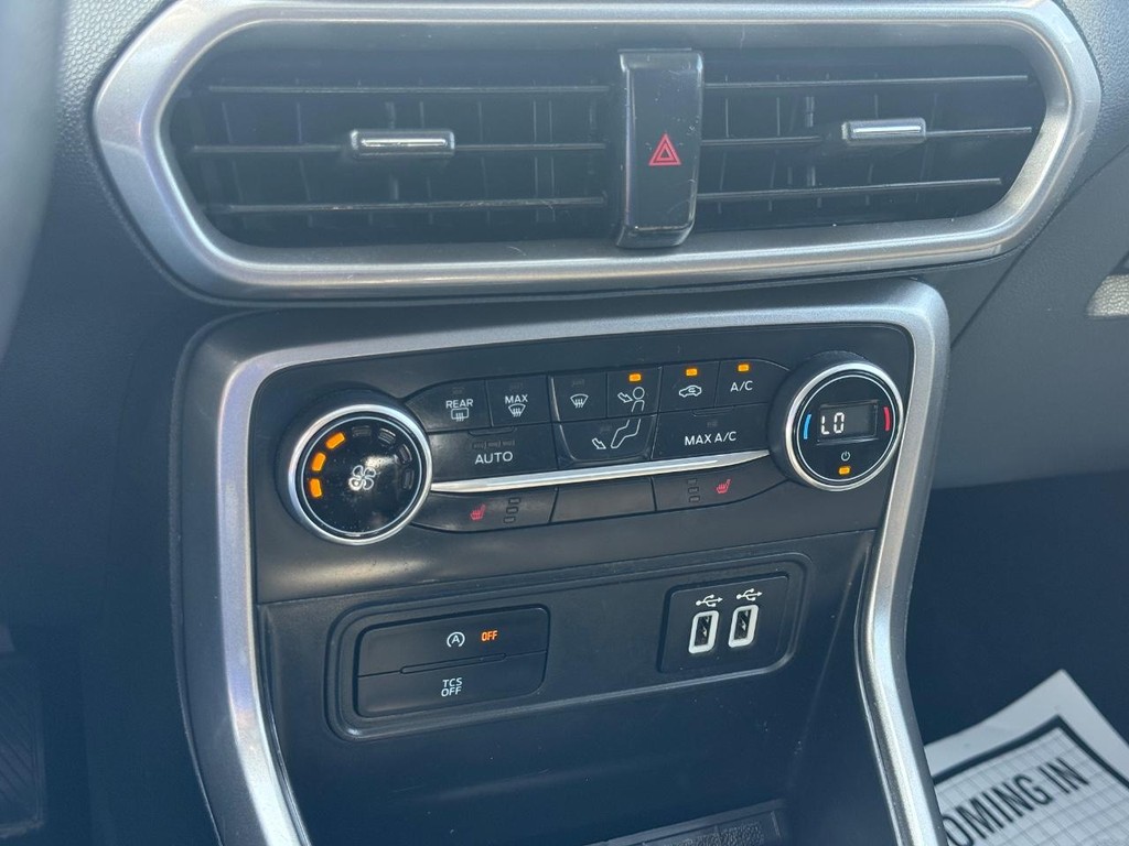 Ford EcoSport Vehicle Full-screen Gallery Image 18