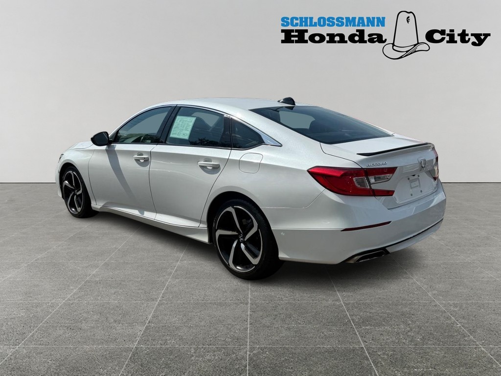 Honda Accord Sedan Vehicle Full-screen Gallery Image 03