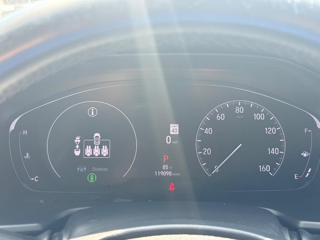 Honda Accord Sedan Vehicle Full-screen Gallery Image 21