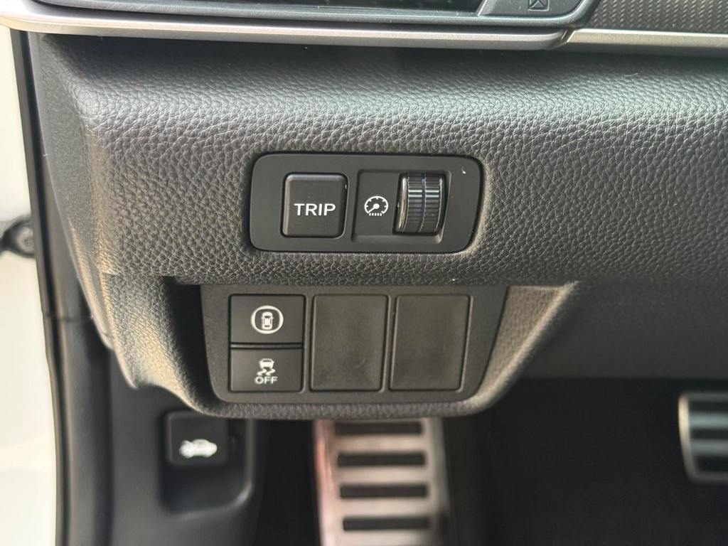 Honda Accord Sedan Vehicle Full-screen Gallery Image 22