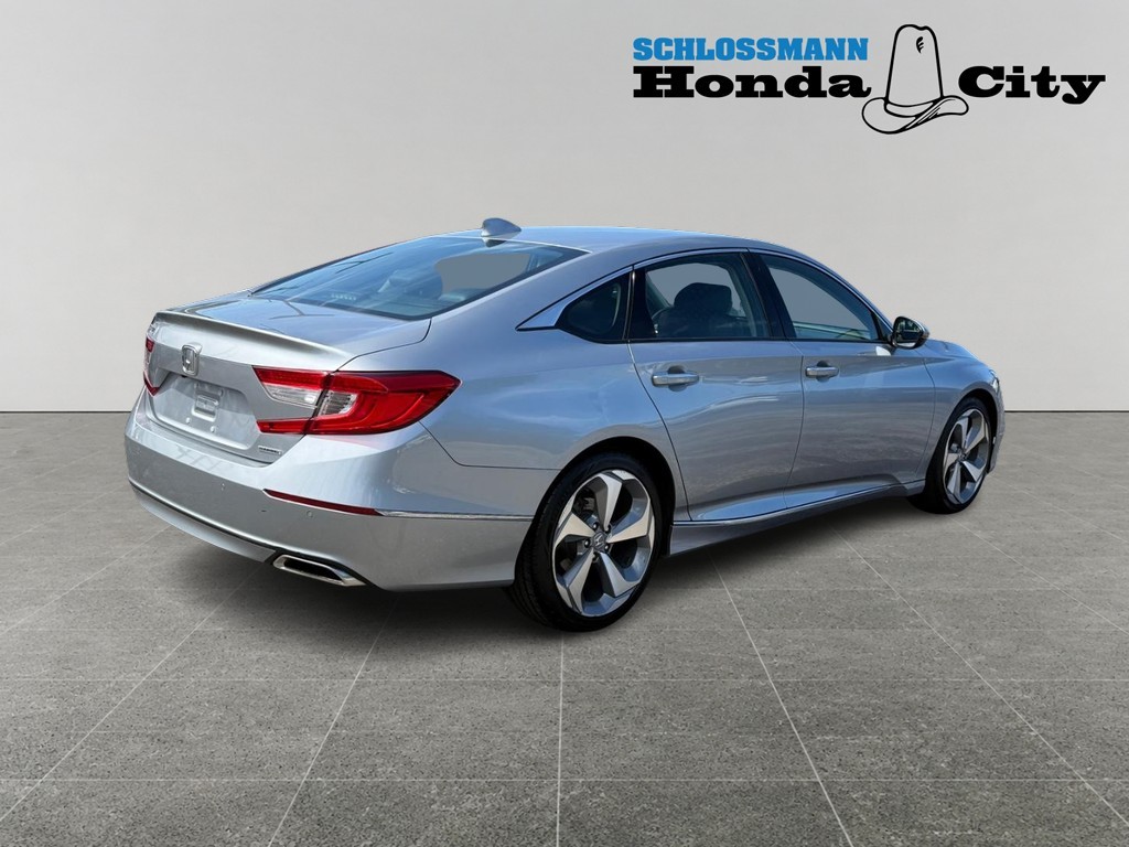 Honda Accord Sedan Vehicle Full-screen Gallery Image 05