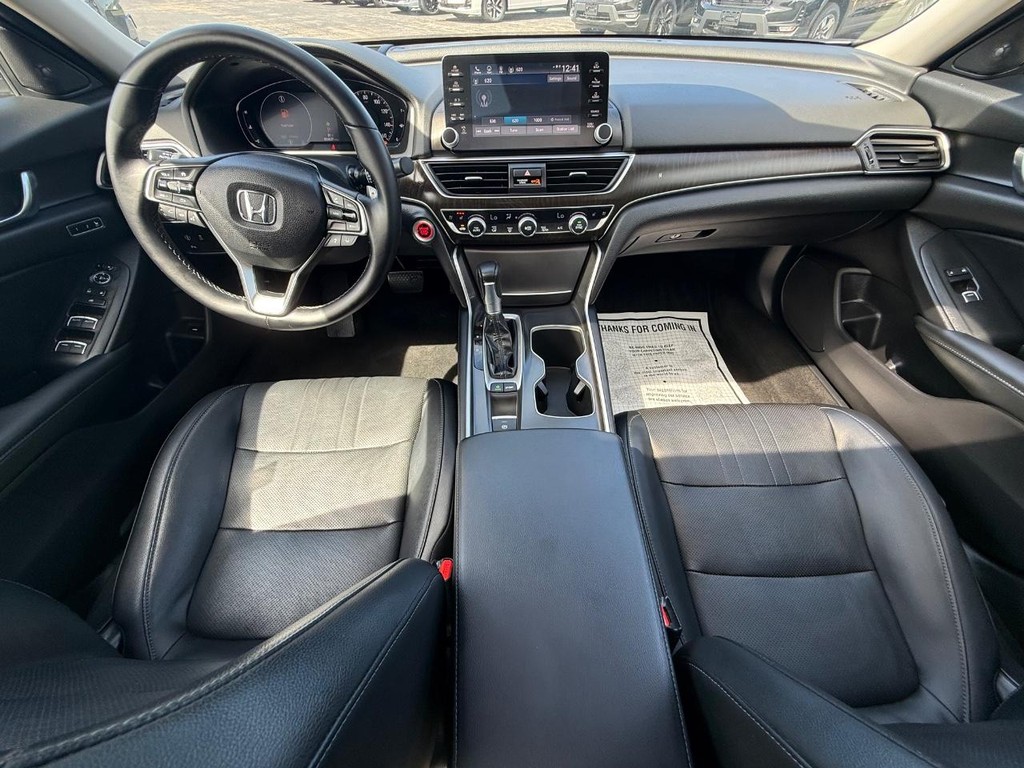 Honda Accord Sedan Vehicle Full-screen Gallery Image 13