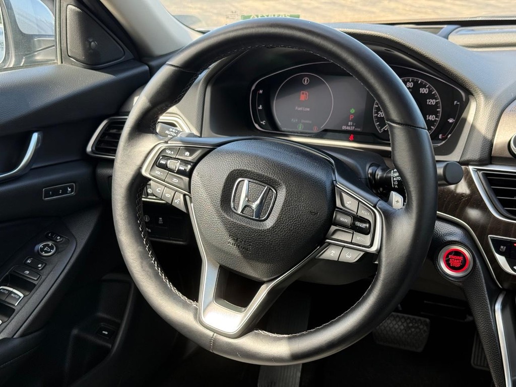 Honda Accord Sedan Vehicle Full-screen Gallery Image 14
