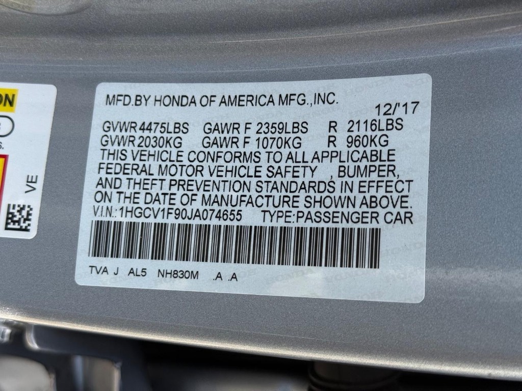 Honda Accord Sedan Vehicle Full-screen Gallery Image 27