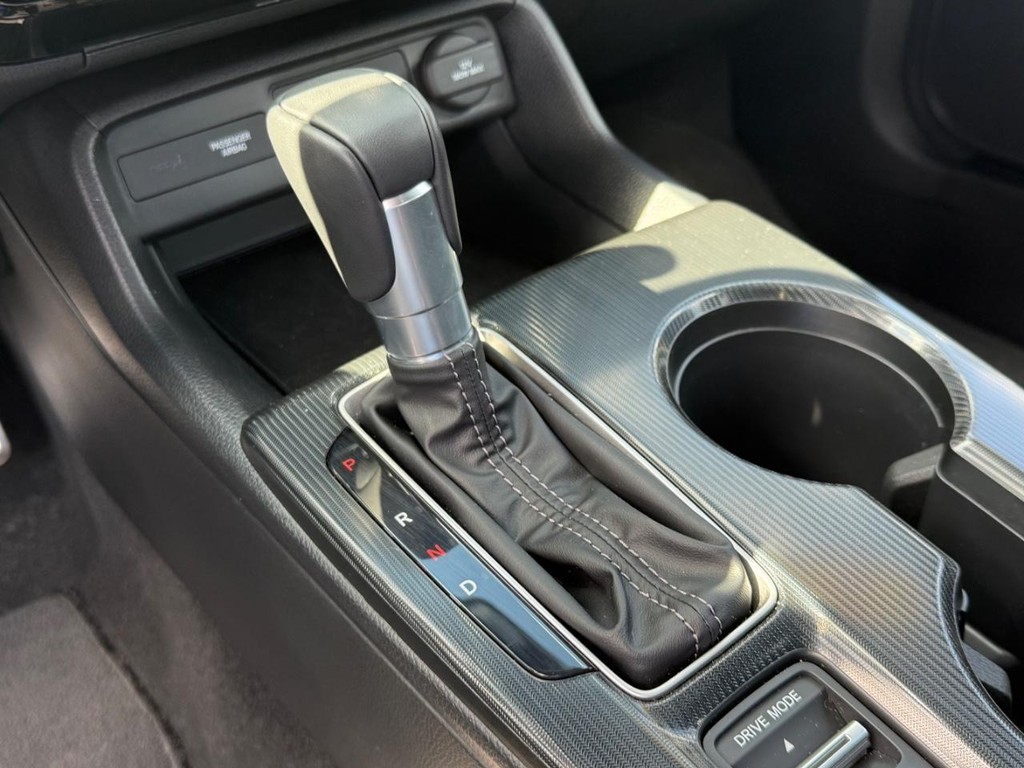 Honda Accord Sedan Vehicle Full-screen Gallery Image 23