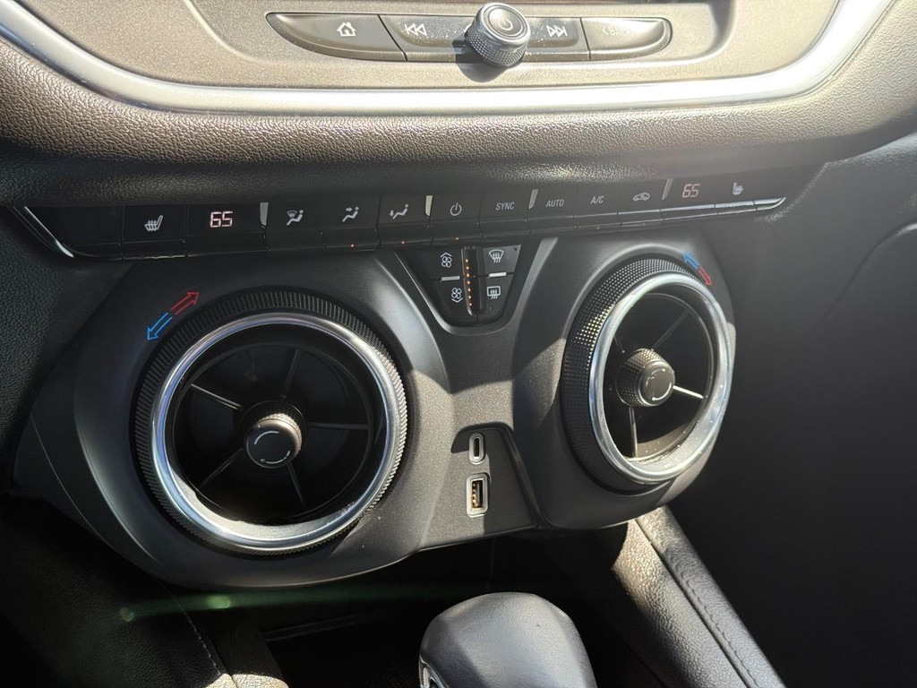 Chevrolet Blazer Vehicle Full-screen Gallery Image 18