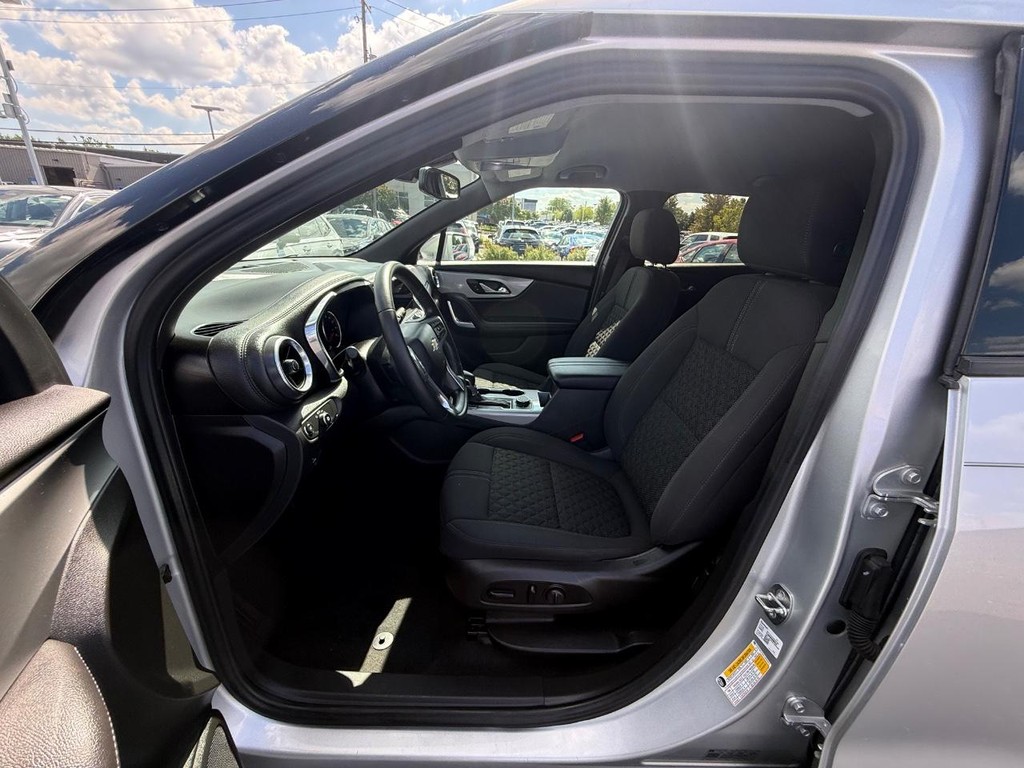Chevrolet Blazer Vehicle Full-screen Gallery Image 24