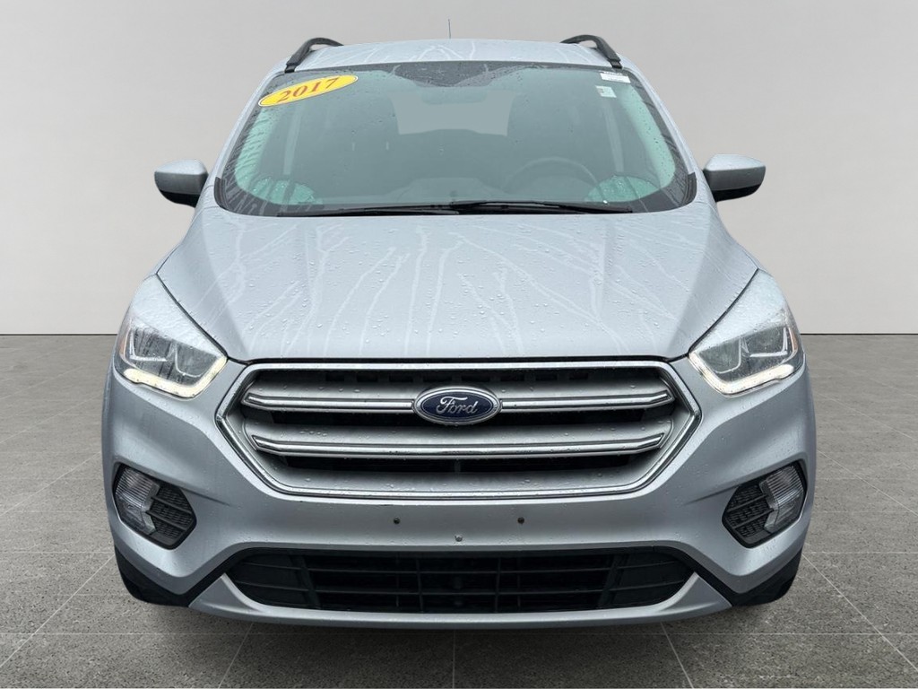 Ford Escape Vehicle Full-screen Gallery Image 09