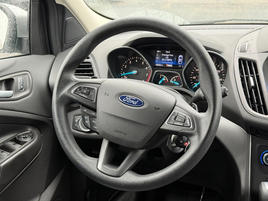 Ford Escape Vehicle Full-screen Gallery Image 13