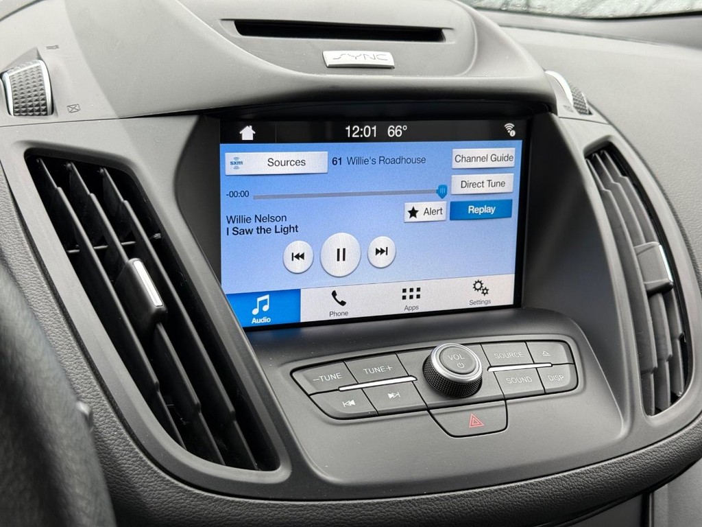 Ford Escape Vehicle Full-screen Gallery Image 16