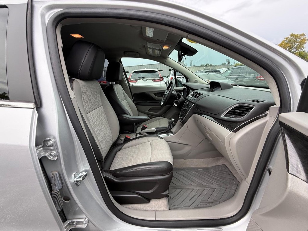 Buick Encore Vehicle Full-screen Gallery Image 10