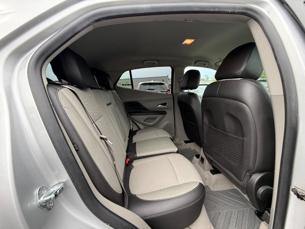 Buick Encore Vehicle Full-screen Gallery Image 11