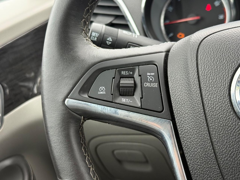 Buick Encore Vehicle Full-screen Gallery Image 14